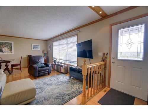 4908 8 Street West, Claresholm, AB - Indoor Photo Showing Living Room