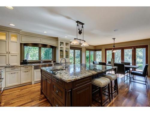 301 Elbow Park Lane Sw, Calgary, AB - Indoor Photo Showing Kitchen With Upgraded Kitchen