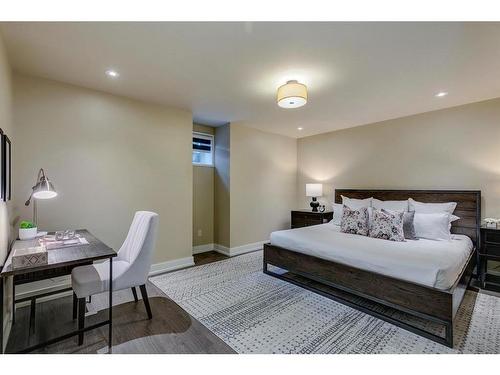 301 Elbow Park Lane Sw, Calgary, AB - Indoor Photo Showing Bedroom