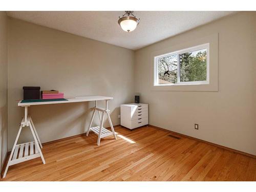 159 Deerbow Circle Se, Calgary, AB - Indoor Photo Showing Other Room