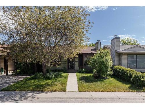 159 Deerbow Circle Se, Calgary, AB - Outdoor