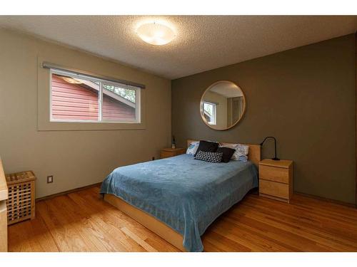 159 Deerbow Circle Se, Calgary, AB - Indoor Photo Showing Bedroom