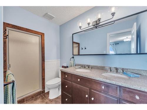 104-5810 Patina Drive Sw, Calgary, AB - Indoor Photo Showing Bathroom