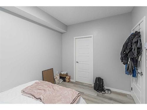 301-40 Carrington Plaza Nw, Calgary, AB - Indoor Photo Showing Bedroom