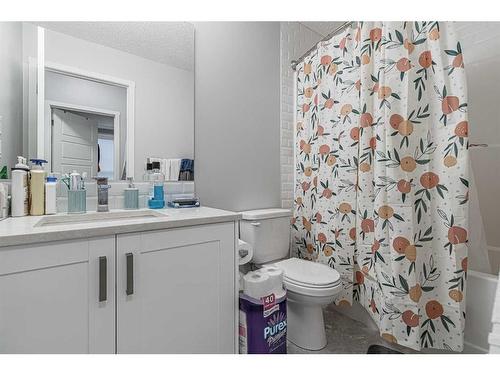 301-40 Carrington Plaza Nw, Calgary, AB - Indoor Photo Showing Bathroom