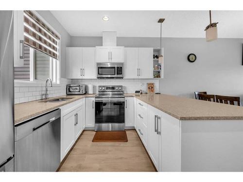 1568 Cornerstone Boulevard Ne, Calgary, AB - Indoor Photo Showing Kitchen With Upgraded Kitchen