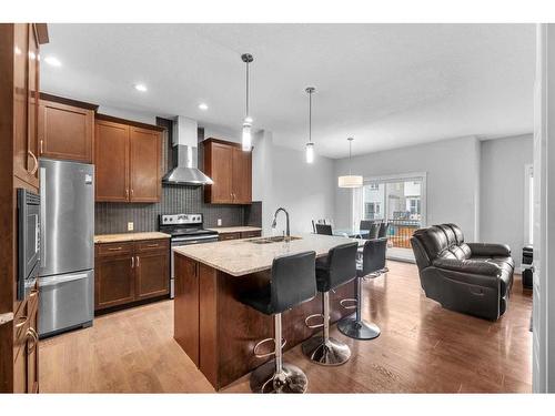 32 Nolancrest Circle Nw, Calgary, AB - Indoor Photo Showing Kitchen With Upgraded Kitchen