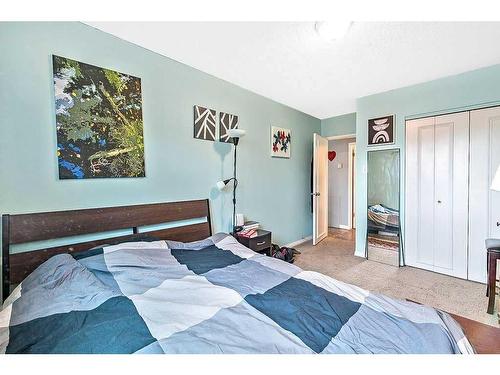 419-808 Royal Avenue Sw, Calgary, AB - Indoor Photo Showing Bedroom