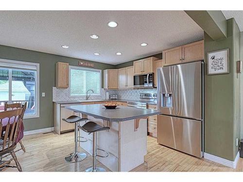 119 Prestwick Point Se, Calgary, AB - Indoor Photo Showing Kitchen With Stainless Steel Kitchen