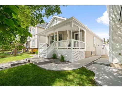 102 Hidden Crescent Nw, Calgary, AB - Outdoor