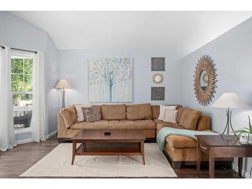 102 Hidden Crescent Nw, Calgary, AB - Indoor Photo Showing Living Room