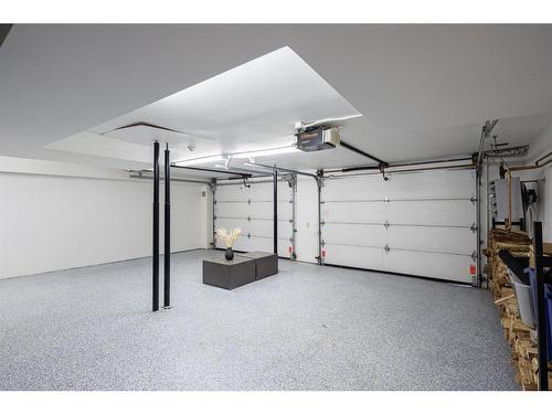 827 Prospect Avenue Sw, Calgary, AB - Indoor Photo Showing Garage