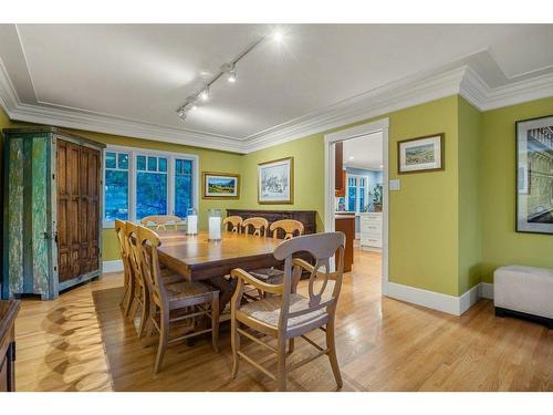 10616 Willowind Place Se, Calgary, AB - Indoor Photo Showing Dining Room