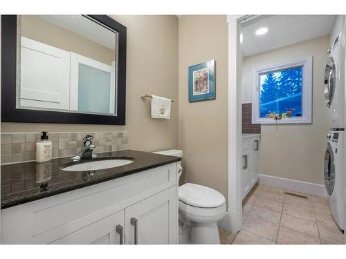 10616 Willowind Place Se, Calgary, AB - Indoor Photo Showing Bathroom