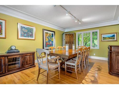 10616 Willowind Place Se, Calgary, AB - Indoor Photo Showing Dining Room