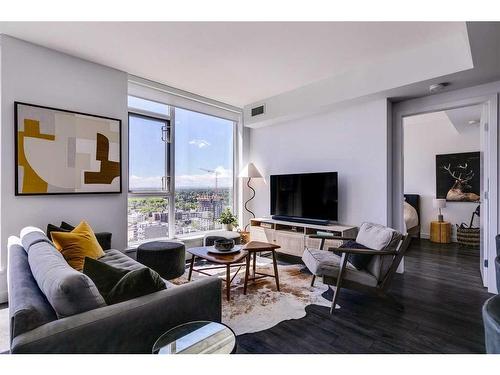 2507-310 12 Avenue Sw, Calgary, AB - Indoor Photo Showing Living Room