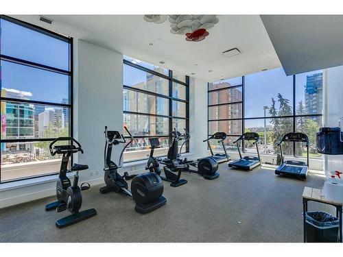 2507-310 12 Avenue Sw, Calgary, AB - Indoor Photo Showing Gym Room
