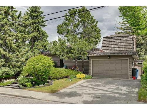 12 37 Street Sw, Calgary, AB - Outdoor