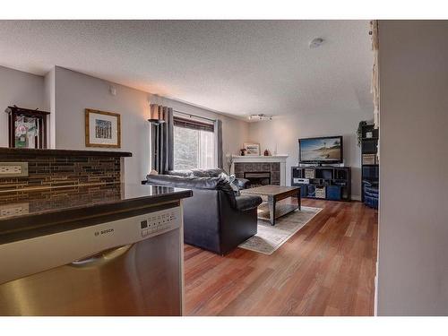 279 Coventry Circle Ne, Calgary, AB - Indoor Photo Showing Other Room