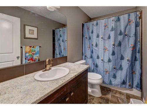 187 Reunion Close Nw, Airdrie, AB - Indoor Photo Showing Bathroom