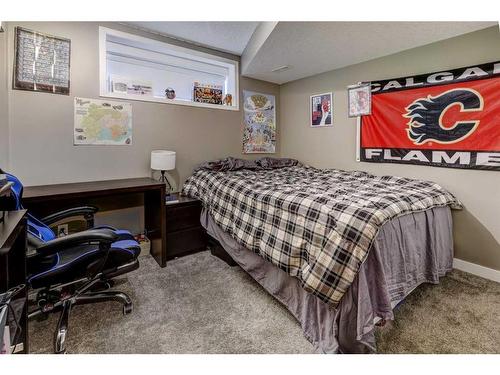 187 Reunion Close Nw, Airdrie, AB - Indoor Photo Showing Bedroom