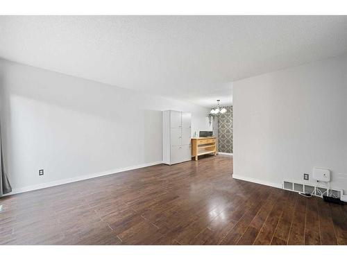 129-210 86 Avenue Se, Calgary, AB - Indoor