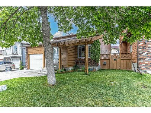 40 Whiteram Way Ne, Calgary, AB - Outdoor