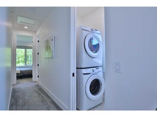 708 13 Street Ne, Calgary, AB - Indoor Photo Showing Laundry Room