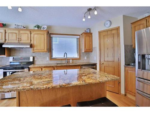 247 Hamptons Park Nw, Calgary, AB - Indoor Photo Showing Kitchen With Stainless Steel Kitchen