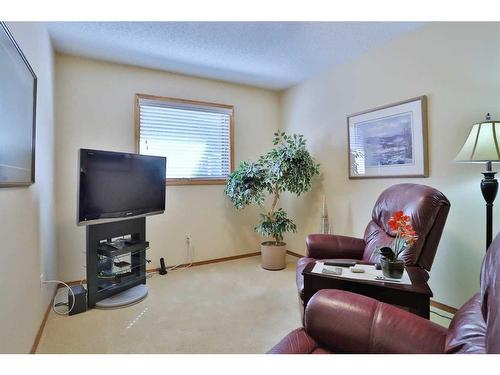 247 Hamptons Park Nw, Calgary, AB - Indoor