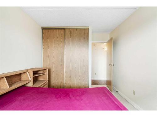 1204-5204 Dalton Drive Nw, Calgary, AB - Indoor