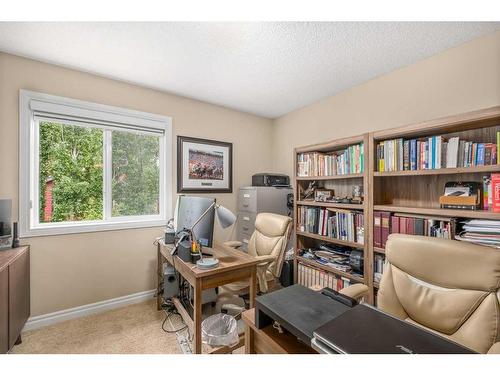 462 Mahogany Terrace Se, Calgary, AB - Indoor Photo Showing Office