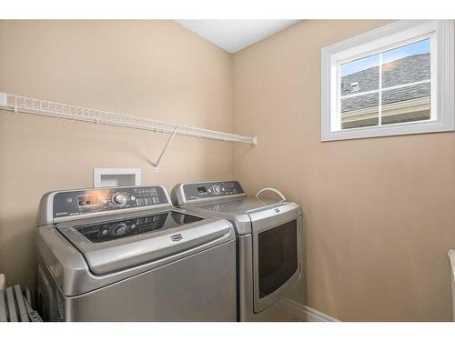 462 Mahogany Terrace Se, Calgary, AB - Indoor Photo Showing Laundry Room