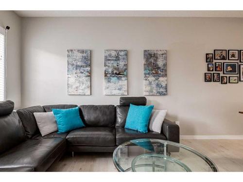 23 Nolancrest Gate Nw, Calgary, AB - Indoor Photo Showing Living Room