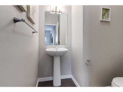 23 Nolancrest Gate Nw, Calgary, AB - Indoor Photo Showing Bathroom