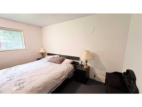 354069 Range Road 52, Rural Clearwater County, AB - Indoor Photo Showing Bedroom