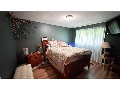 354069 Range Road 52, Rural Clearwater County, AB - Indoor Photo Showing Bedroom