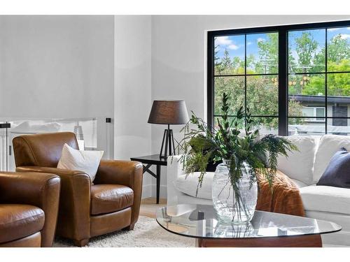 223 Parkside Way Se, Calgary, AB - Indoor Photo Showing Living Room