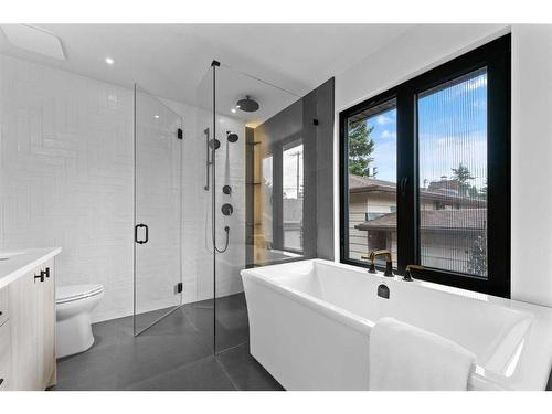 223 Parkside Way Se, Calgary, AB - Indoor Photo Showing Bathroom