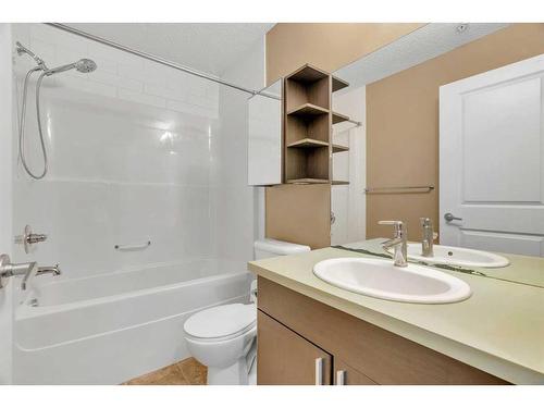137-11 Millrise Drive Sw, Calgary, AB - Indoor Photo Showing Bathroom