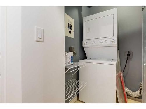 2-2036 27 Avenue Sw, Calgary, AB - Indoor Photo Showing Laundry Room