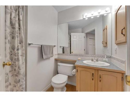41 Tararidge Circle Ne, Calgary, AB - Indoor Photo Showing Bathroom