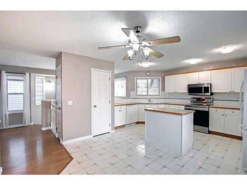 80 Coverton Close Ne, Calgary, AB - Indoor Photo Showing Kitchen