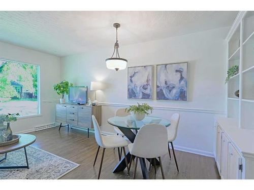 16 Galway Crescent Sw, Calgary, AB - Indoor Photo Showing Dining Room