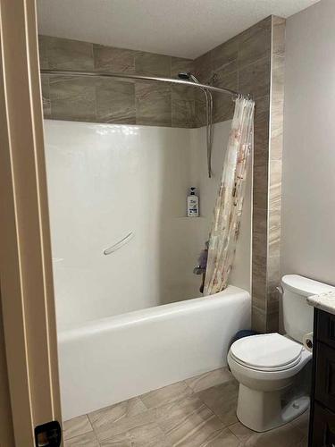1127 Russet Road Ne, Calgary, AB - Indoor Photo Showing Bathroom