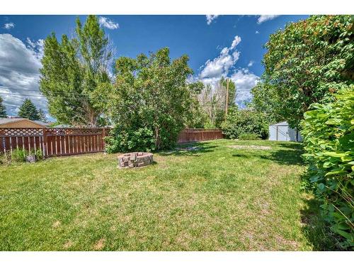 7927 Huntwick Hill Ne, Calgary, AB - Outdoor