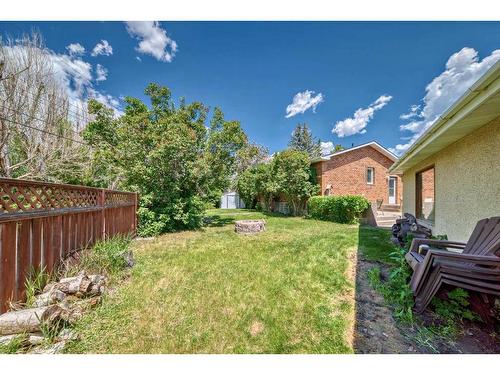 7927 Huntwick Hill Ne, Calgary, AB - Outdoor