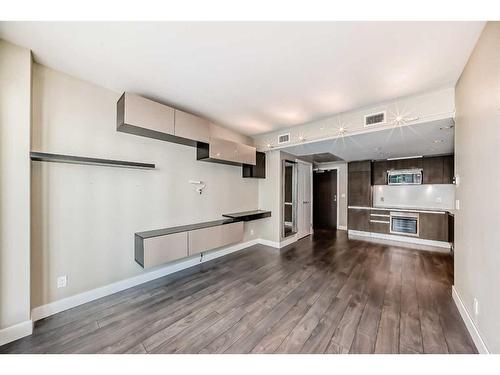 1205-1188 3 Street Se, Calgary, AB - Indoor Photo Showing Kitchen