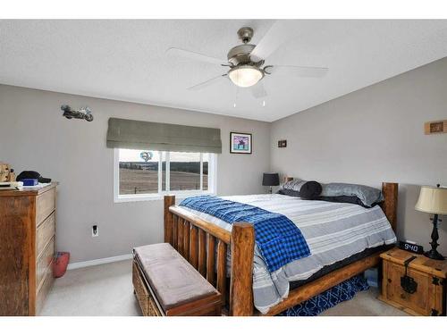 5224 Township Road 292, Rural Mountain View County, AB - Indoor Photo Showing Bedroom