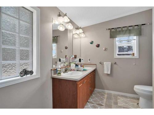 5224 Township Road 292, Rural Mountain View County, AB - Indoor Photo Showing Bathroom